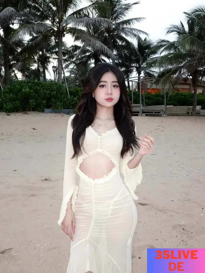 Idol Tiktok Lê Kim Loan Gu Ăn Mặc Hiện Đại Đầy Thu Hút Hình 10