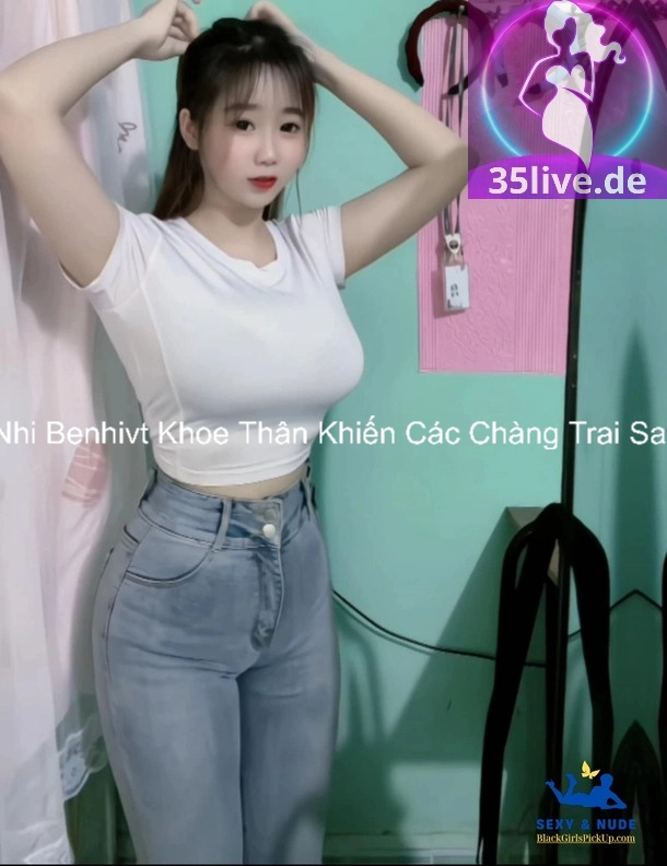 Huệ Nhi Benhivt Khoe Thân Khiến Các Chàng Trai Say Mê 3